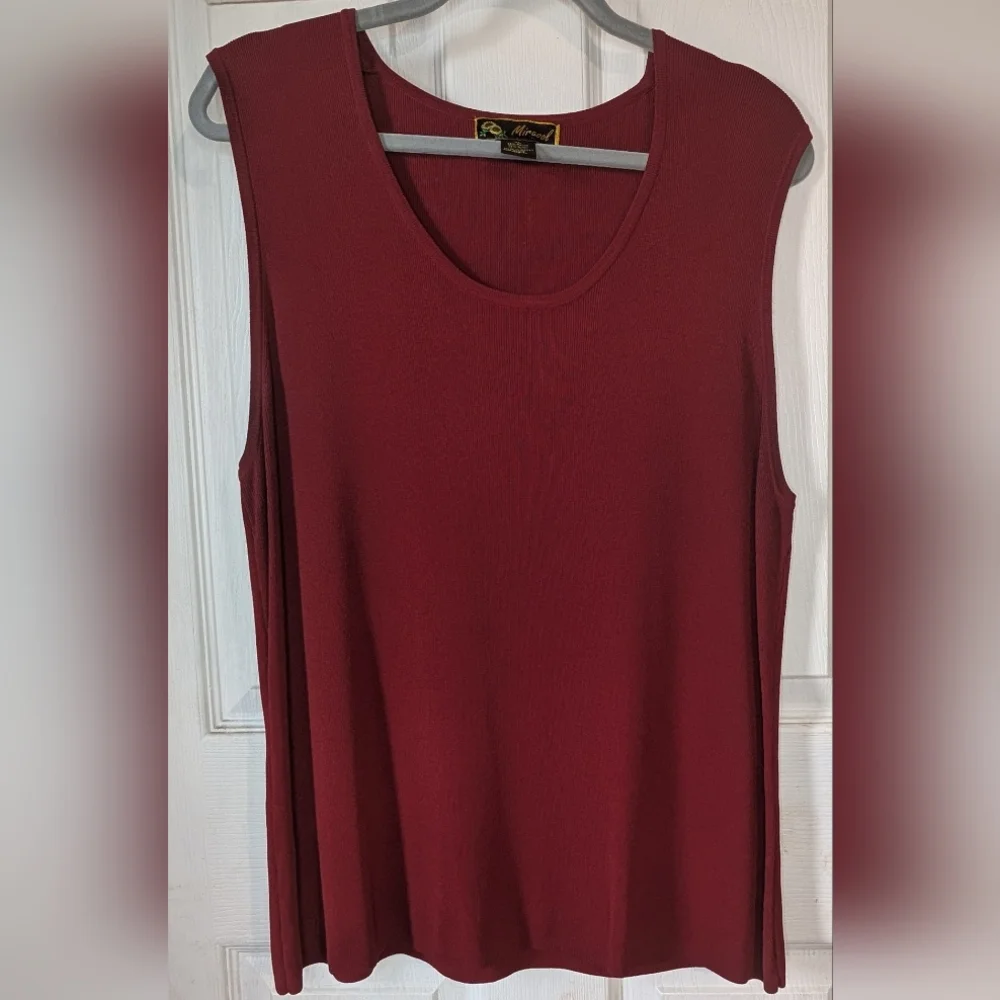 Mirasol‎ Vintage Elegant Maroon Sleeveless Top 0056
